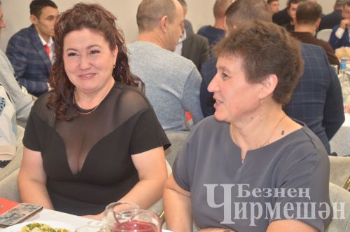 Чирмешәндәге авыл хуҗалыгы алдынгылары бәйрәмендә күпләрне бүләкләделәр (ФОТОРЕПОРТАЖ)