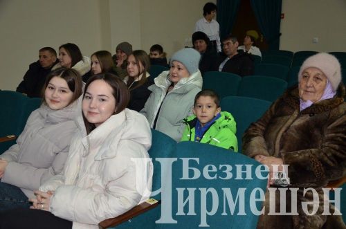 Югары Кәминкәдә өч авыл үзешчәннәре чыгыш ясады (ФОТОРЕПОРТАЖ)