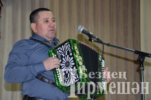 Югары Кәминкәдә өч авыл үзешчәннәре чыгыш ясады (ФОТОРЕПОРТАЖ)