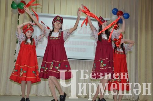 Югары Кәминкәдә өч авыл үзешчәннәре чыгыш ясады (ФОТОРЕПОРТАЖ)