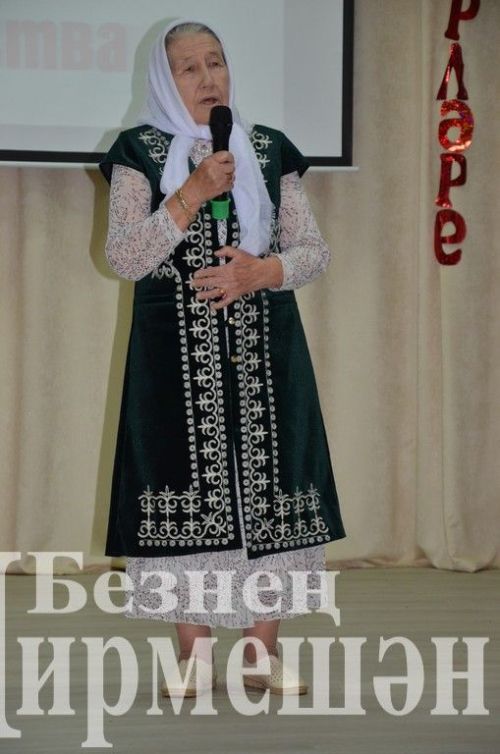 Югары Кәминкәдә өч авыл үзешчәннәре чыгыш ясады (ФОТОРЕПОРТАЖ)