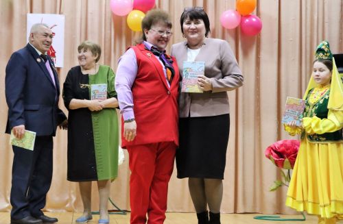 Лашманда якташ язучылар белән очрашу узды (ФОТОРЕПОРТАЖ)