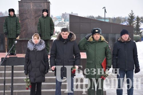 Чирмешән районы әфганчылары Мәңгелек ут түренә чәчәкләр куйды (ФОТОРЕПОРТАЖ)