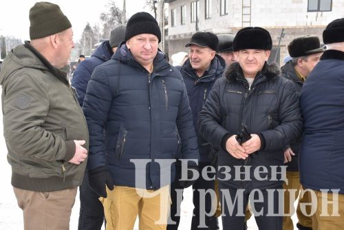 Чирмешән районы әфганчылары Мәңгелек ут түренә чәчәкләр куйды (ФОТОРЕПОРТАЖ)