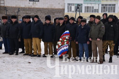 Чирмешән районы әфганчылары Мәңгелек ут түренә чәчәкләр куйды (ФОТОРЕПОРТАЖ)