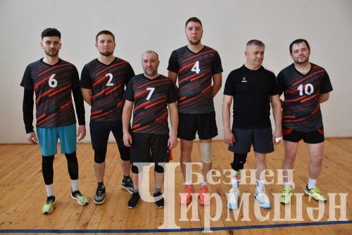 Чирмешән районында волейбол буенча ир-егетләр арасында җиңүче ачыкланды (ФОТОРЕПОРТАЖ)