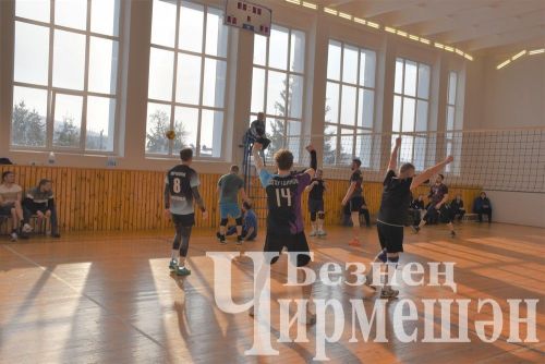 Чирмешән районында волейбол буенча ир-егетләр арасында җиңүче ачыкланды (ФОТОРЕПОРТАЖ)