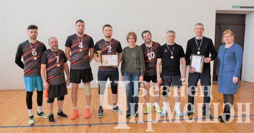 Чирмешән районында волейбол буенча ир-егетләр арасында җиңүче ачыкланды (ФОТОРЕПОРТАЖ)