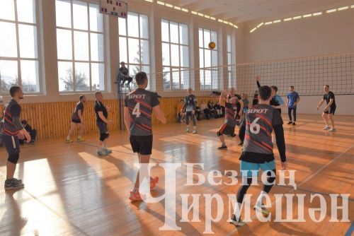 Чирмешән районында волейбол буенча ир-егетләр арасында җиңүче ачыкланды (ФОТОРЕПОРТАЖ)