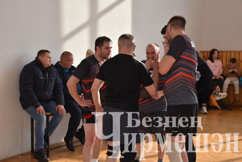 Чирмешән районында волейбол буенча ир-егетләр арасында җиңүче ачыкланды (ФОТОРЕПОРТАЖ)