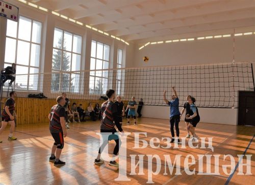 Чирмешән районында волейбол буенча ир-егетләр арасында җиңүче ачыкланды (ФОТОРЕПОРТАЖ)