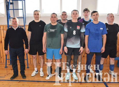 Чирмешән районында волейбол буенча ир-егетләр арасында җиңүче ачыкланды (ФОТОРЕПОРТАЖ)