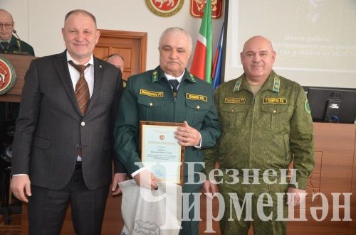 Чирмешән урманчыларының иң осталарын хезмәт коллективы җыенында бүләкләделәр (ФОТОРЕПОРТАЖ)