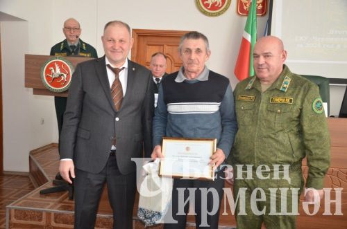 Чирмешән урманчыларының иң осталарын хезмәт коллективы җыенында бүләкләделәр (ФОТОРЕПОРТАЖ)