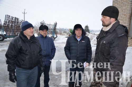 Чирмешән районында хуҗалыкларның кыр эшләренә әзерлеген район җитәкчелеге бәяли (ФОТОРЕПОРТАЖ)