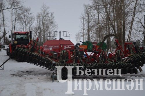 Чирмешән районында хуҗалыкларның кыр эшләренә әзерлеген район җитәкчелеге бәяли (ФОТОРЕПОРТАЖ)