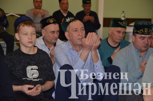 Район башлыгы Рамил Айбатов якташларын ифтарга дәште (ФОТОРЕПОРТАЖ)