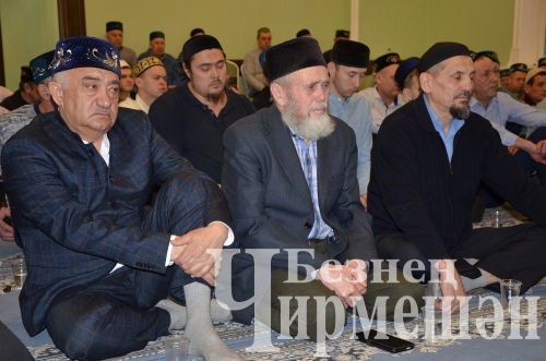 Район башлыгы Рамил Айбатов якташларын ифтарга дәште (ФОТОРЕПОРТАЖ)