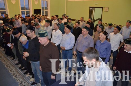 Район башлыгы Рамил Айбатов якташларын ифтарга дәште (ФОТОРЕПОРТАЖ)