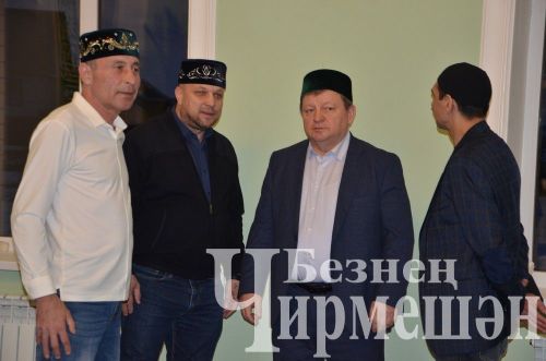 Район башлыгы Рамил Айбатов якташларын ифтарга дәште (ФОТОРЕПОРТАЖ)