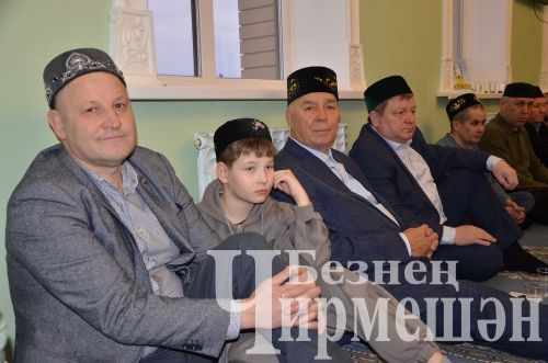 Район башлыгы Рамил Айбатов якташларын ифтарга дәште (ФОТОРЕПОРТАЖ)