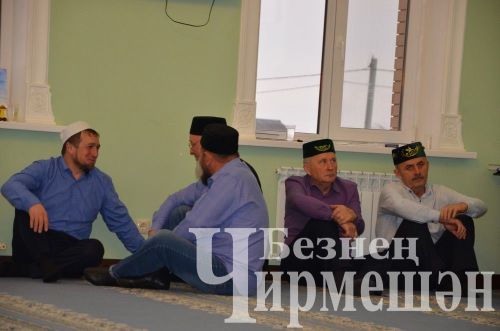 Район башлыгы Рамил Айбатов якташларын ифтарга дәште (ФОТОРЕПОРТАЖ)