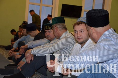 Район башлыгы Рамил Айбатов якташларын ифтарга дәште (ФОТОРЕПОРТАЖ)