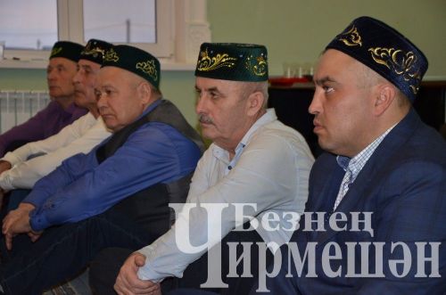 Район башлыгы Рамил Айбатов якташларын ифтарга дәште (ФОТОРЕПОРТАЖ)