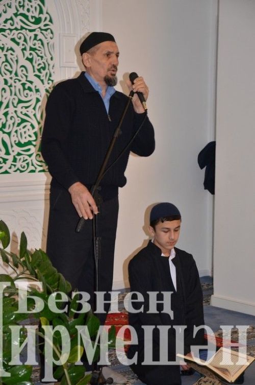 Район башлыгы Рамил Айбатов якташларын ифтарга дәште (ФОТОРЕПОРТАЖ)