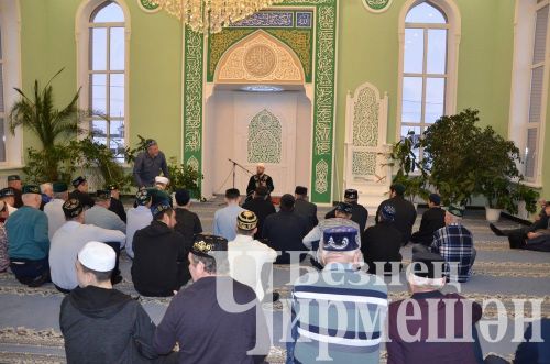 Район башлыгы Рамил Айбатов якташларын ифтарга дәште (ФОТОРЕПОРТАЖ)