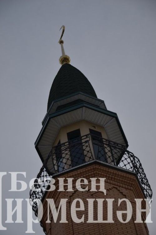 Район башлыгы Рамил Айбатов якташларын ифтарга дәште (ФОТОРЕПОРТАЖ)