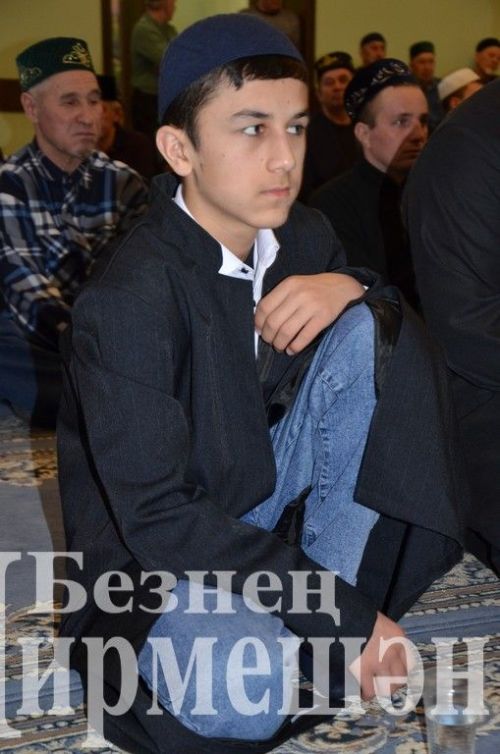 Район башлыгы Рамил Айбатов якташларын ифтарга дәште (ФОТОРЕПОРТАЖ)