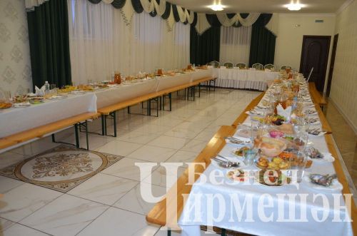 Район башлыгы Рамил Айбатов якташларын ифтарга дәште (ФОТОРЕПОРТАЖ)