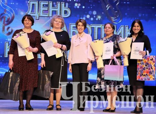 Чирмешәннең мәдәният хезмәткәрләре үзләренең һөнәри бәйрәмен үткәрделәр (ФОТОРЕПОРТАЖ)