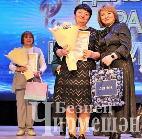 Чирмешәннең мәдәният хезмәткәрләре үзләренең һөнәри бәйрәмен үткәрделәр (ФОТОРЕПОРТАЖ)