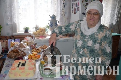 Иске Кадидан Минхаҗия әбигә 90 яшь тулды (ФОТОРЕПОРТАЖ)