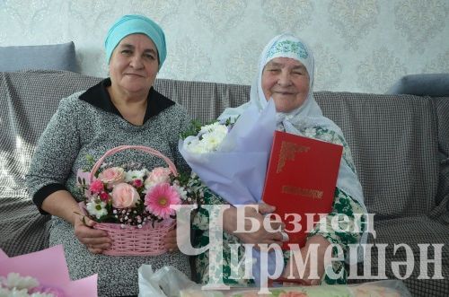 Иске Кадидан Минхаҗия әбигә 90 яшь тулды (ФОТОРЕПОРТАЖ)
