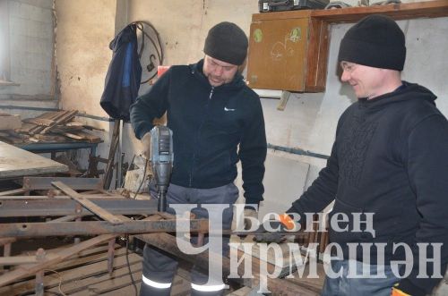"БИО-АГРО" җәмгыяте механизаторлары язгы кыр эшләренә әзерләнә (ФОТОРЕПОРТАЖ)