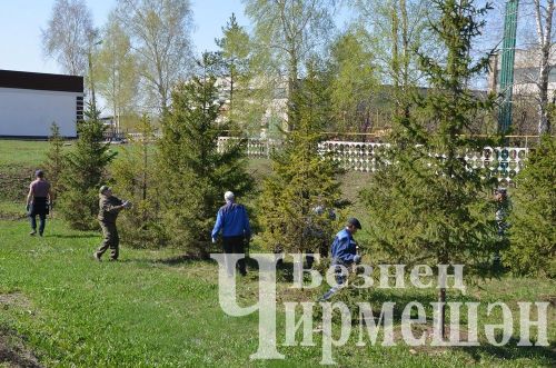 Чирмешәнлеләр бүгенге эш көнен өмәләрдән башлады  (ФОТОРЕПОРТАЖ)