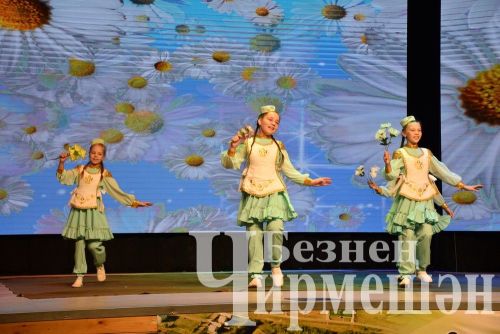 Чирмешән сәхнәсендә "Су анасы" заманча спектаклен куйдылар (ФОТОРЕПОРТАЖ)