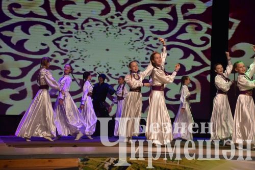 Чирмешән сәхнәсендә "Су анасы" заманча спектаклен куйдылар (ФОТОРЕПОРТАЖ)