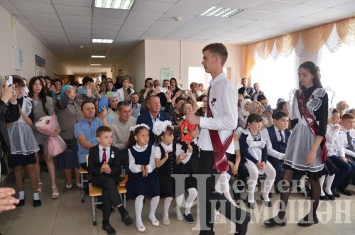 Бәркәтә мәктәбендә "Соңгы кыңгырау" мизгелләре (ФОТОРЕПОРТАЖ)