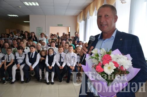 Бәркәтә мәктәбендә "Соңгы кыңгырау" мизгелләре (ФОТОРЕПОРТАЖ)