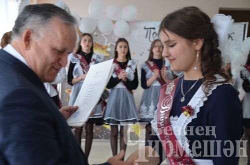 Бәркәтә мәктәбендә "Соңгы кыңгырау" мизгелләре (ФОТОРЕПОРТАЖ)