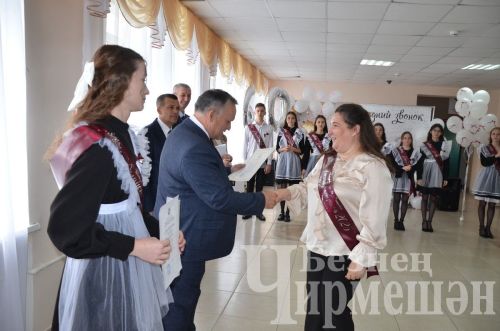 Бәркәтә мәктәбендә "Соңгы кыңгырау" мизгелләре (ФОТОРЕПОРТАЖ)