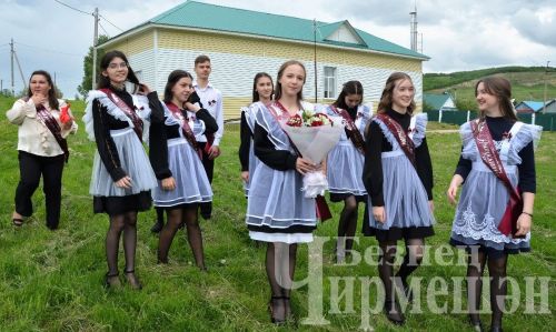Бәркәтә мәктәбендә "Соңгы кыңгырау" мизгелләре (ФОТОРЕПОРТАЖ)