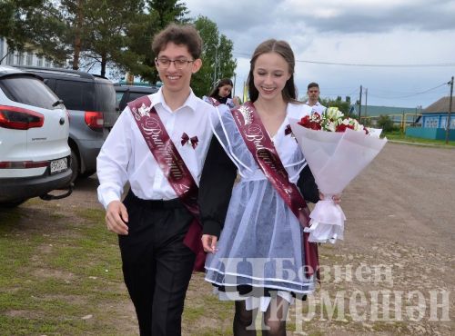 Бәркәтә мәктәбендә "Соңгы кыңгырау" мизгелләре (ФОТОРЕПОРТАЖ)