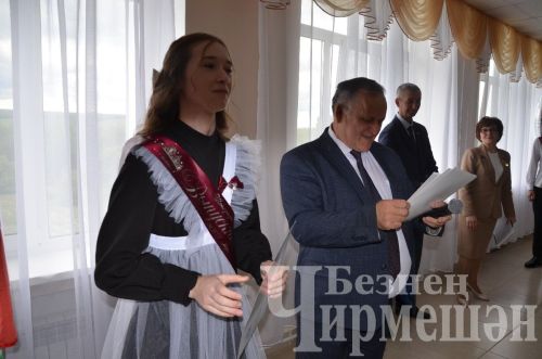 Бәркәтә мәктәбендә "Соңгы кыңгырау" мизгелләре (ФОТОРЕПОРТАЖ)