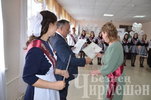 Бәркәтә мәктәбендә "Соңгы кыңгырау" мизгелләре (ФОТОРЕПОРТАЖ)