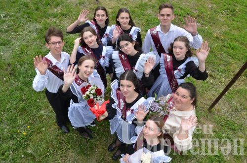 Бәркәтә мәктәбендә "Соңгы кыңгырау" мизгелләре (ФОТОРЕПОРТАЖ)
